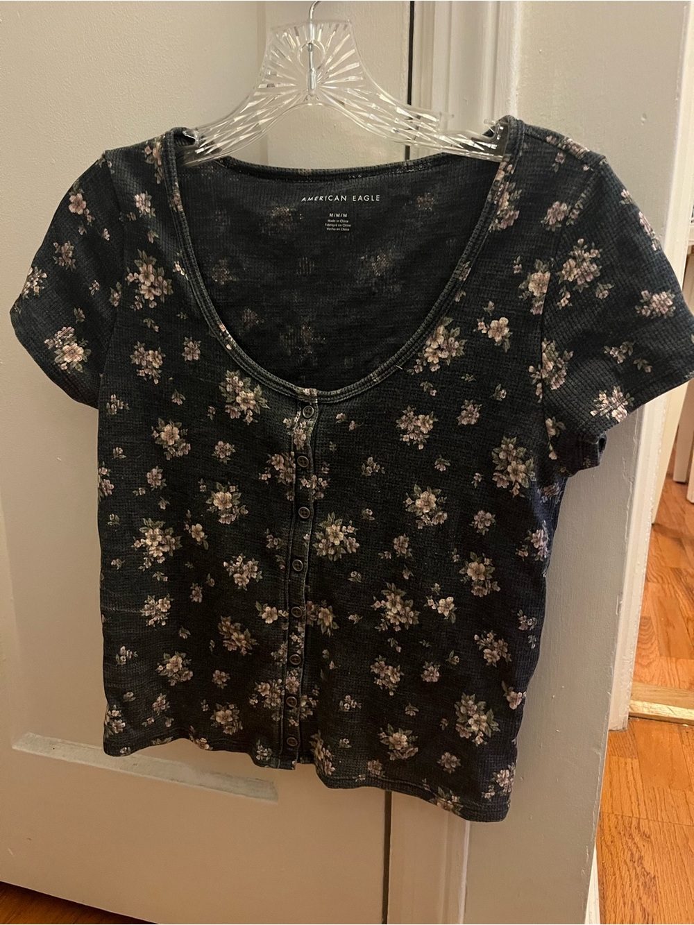American Eagle Outfitters Floral Button-Front Crop Top